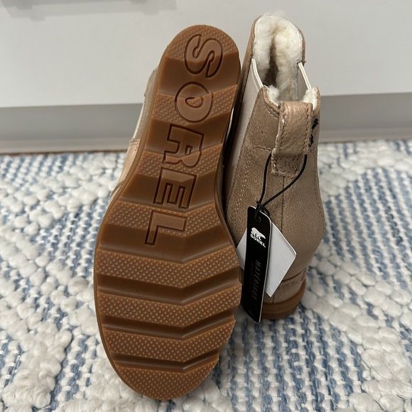 NWT Sorel wedge bootie - Picture 3 of 4